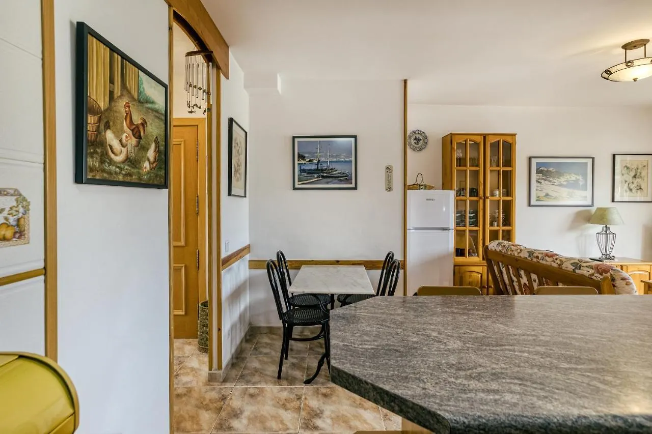 Montgo Apartman L' Escala
